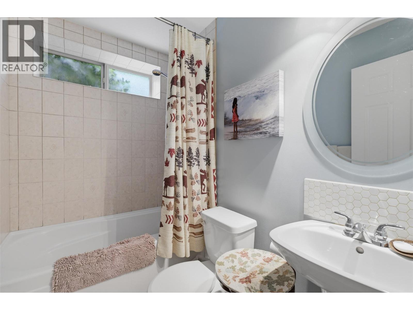 #25 1651 VALLEYVIEW Drive - 44