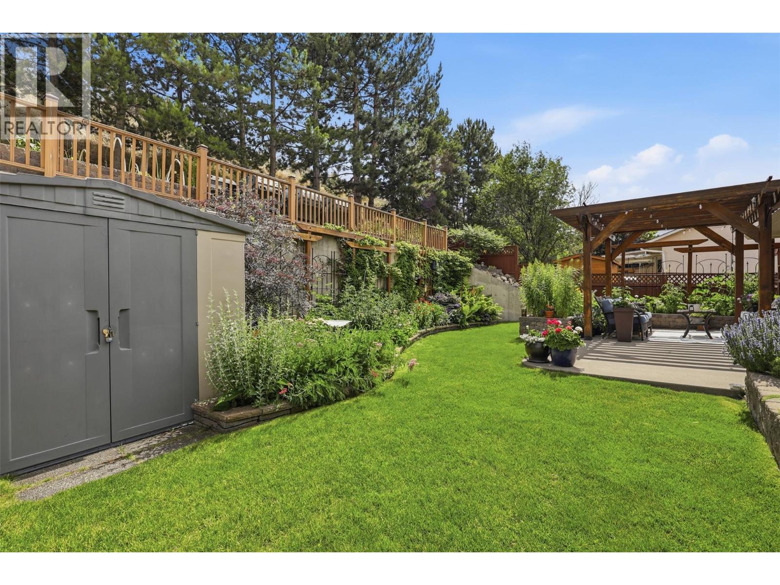 #25 1651 VALLEYVIEW Drive - 48