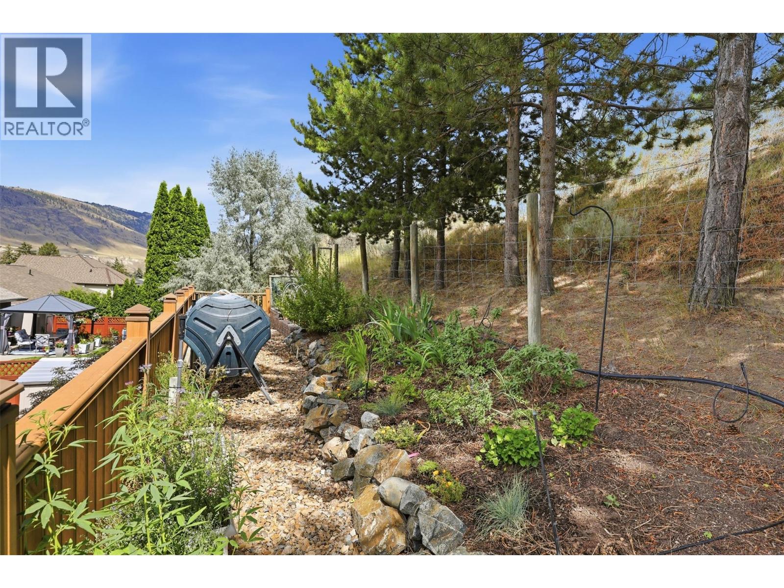 #25 1651 VALLEYVIEW Drive - 53