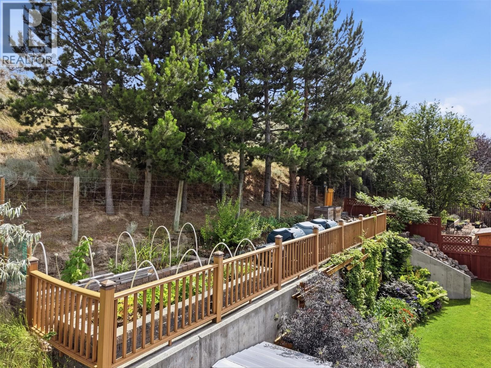 #25 1651 VALLEYVIEW Drive - 57