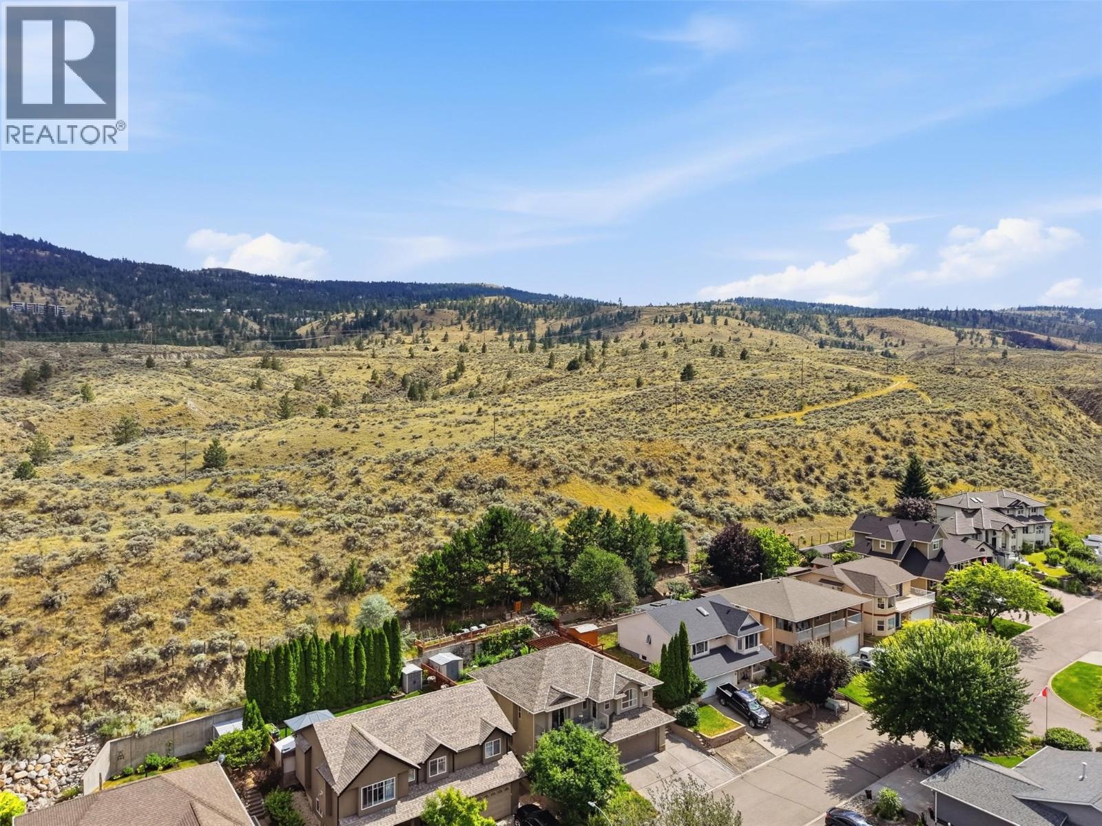 #25 1651 VALLEYVIEW Drive - 64