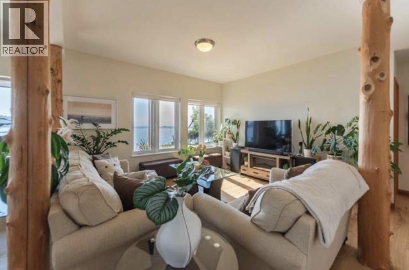6655 SUNSHINE COAST HIGHWAY, Sechelt