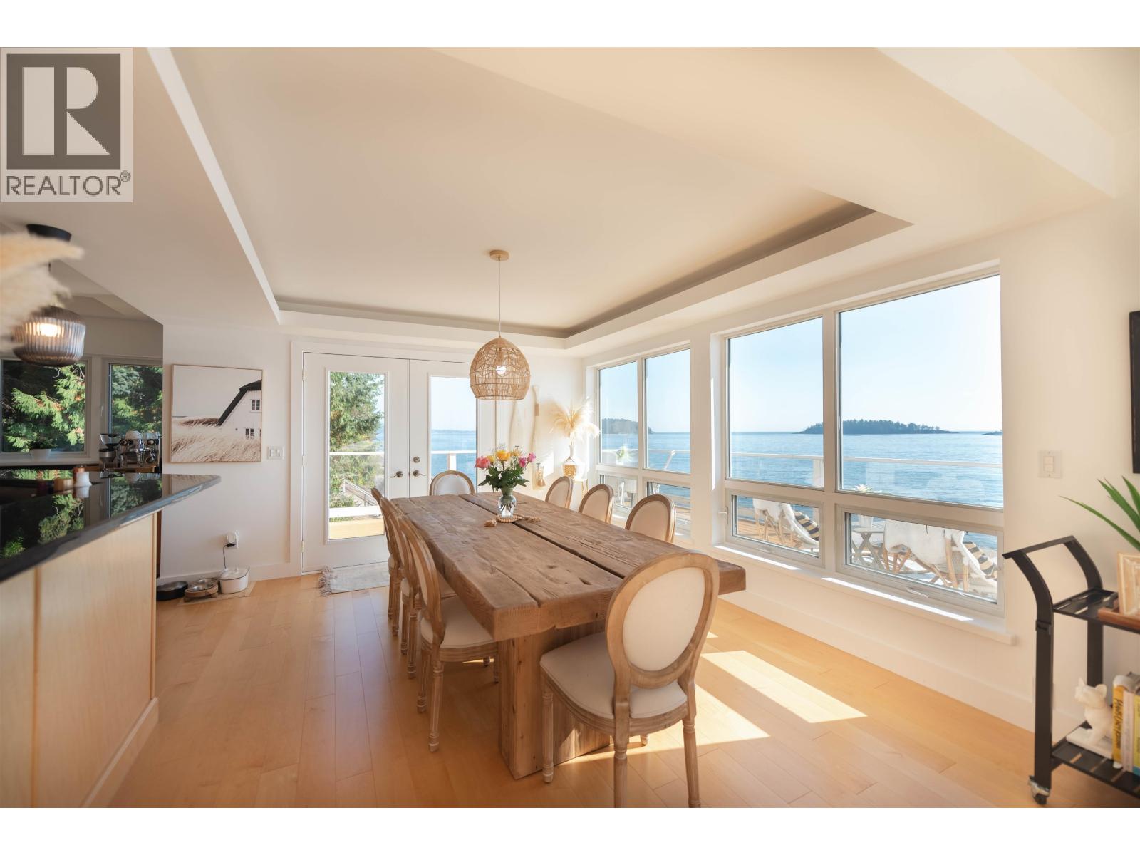 6655 SUNSHINE COAST HIGHWAY, Sechelt