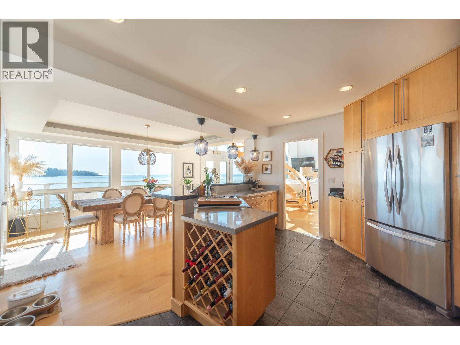 6655 SUNSHINE COAST HIGHWAY, Sechelt