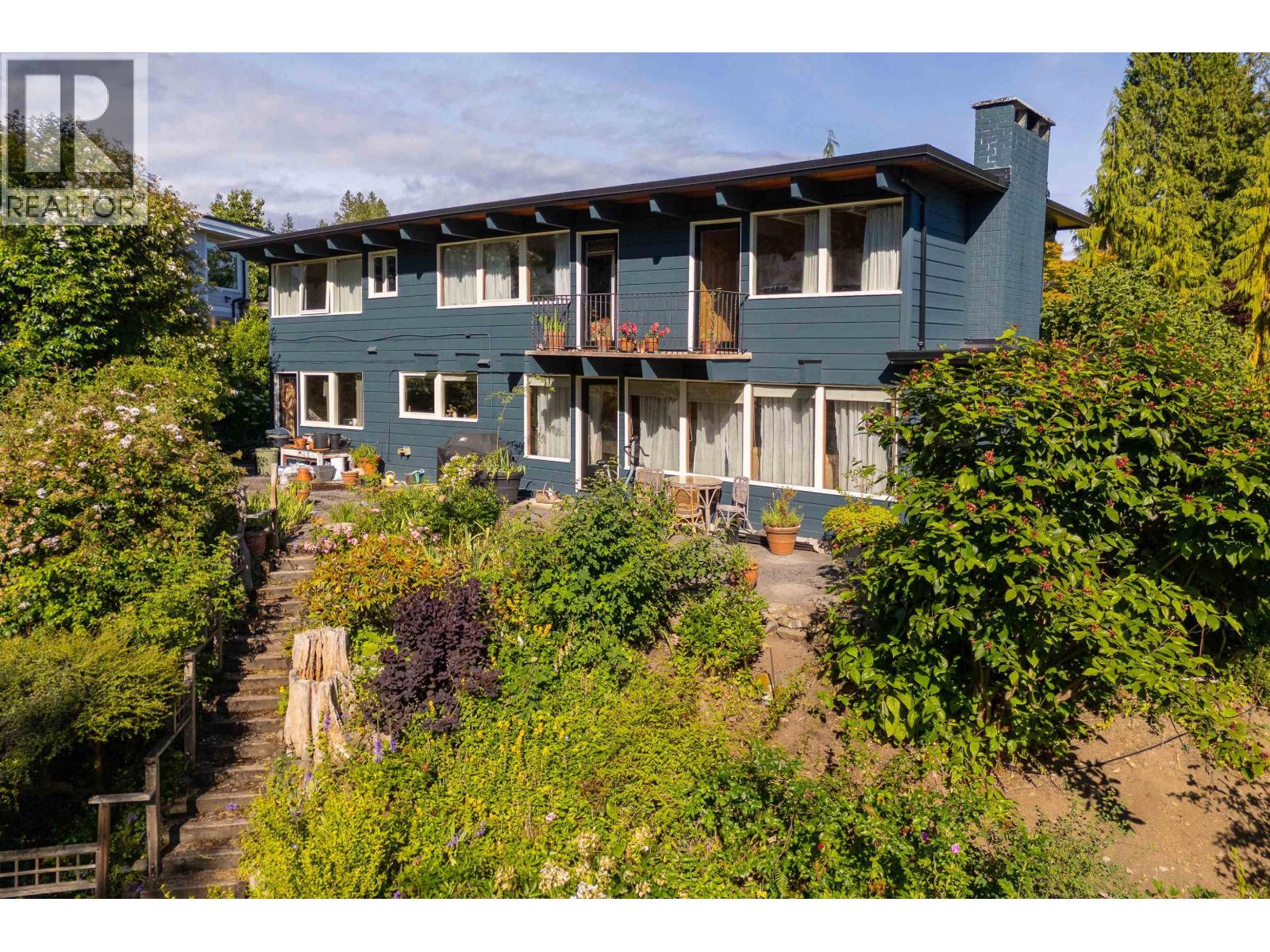 1764 OTTAWA PLACE