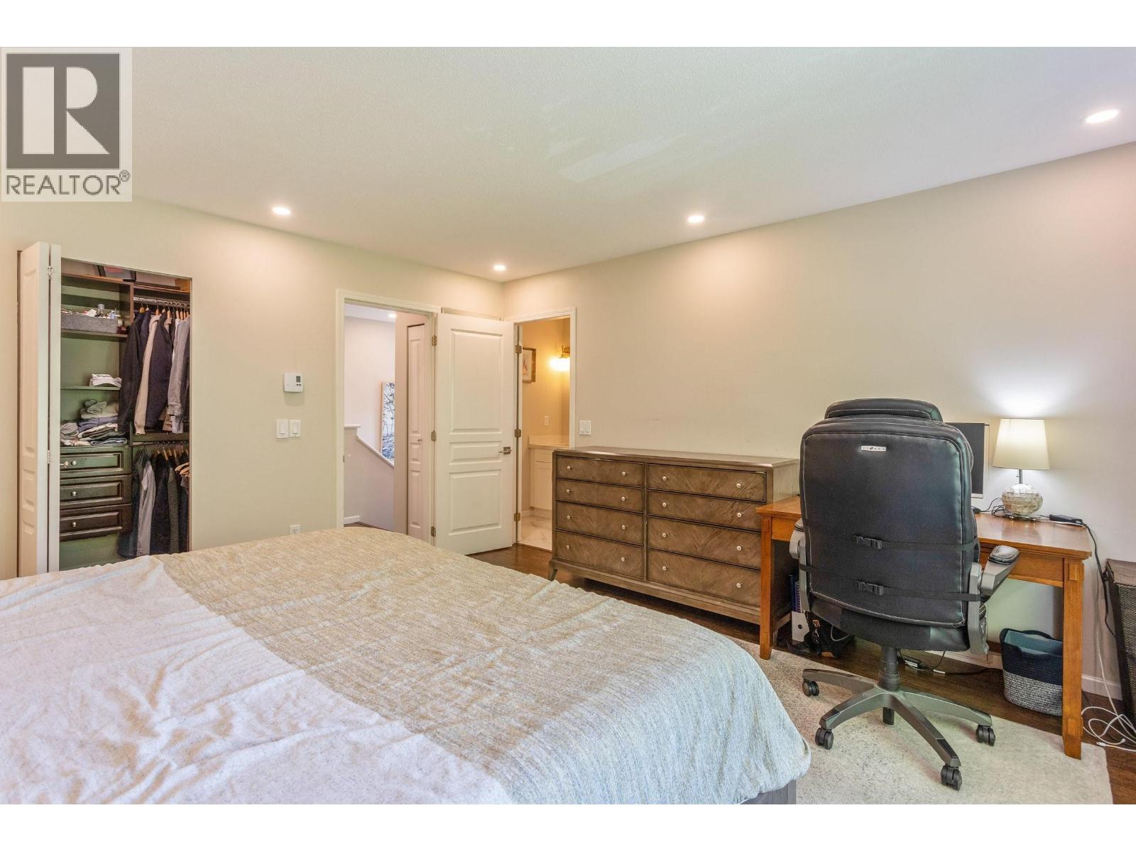 19 5240 OAKMOUNT CRESCENT, Burnaby