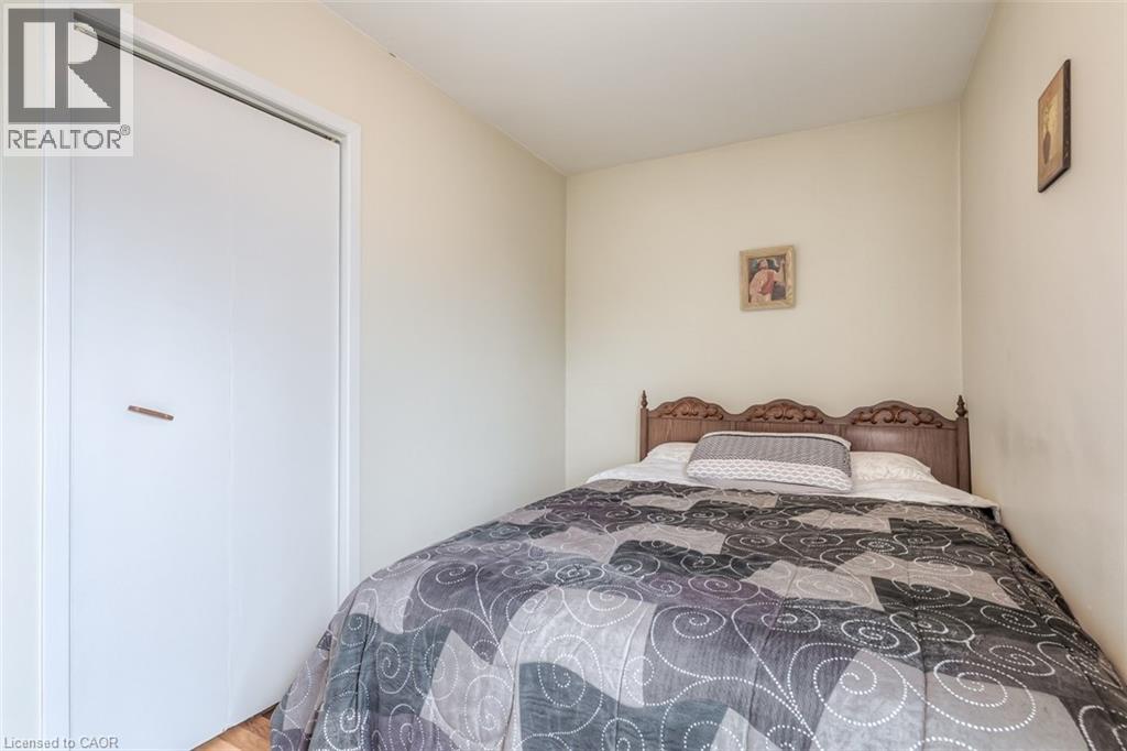 41 SPRINGHURST Avenue - 17