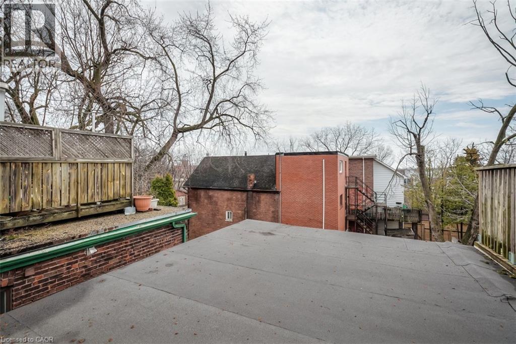 41 SPRINGHURST Avenue - 23