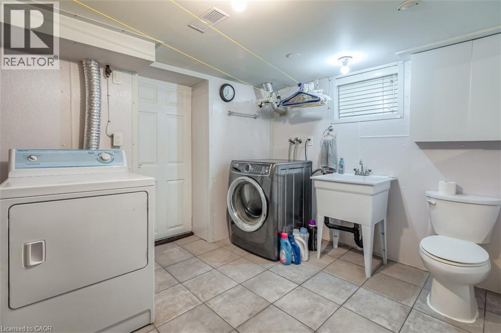 41 SPRINGHURST Avenue - 33