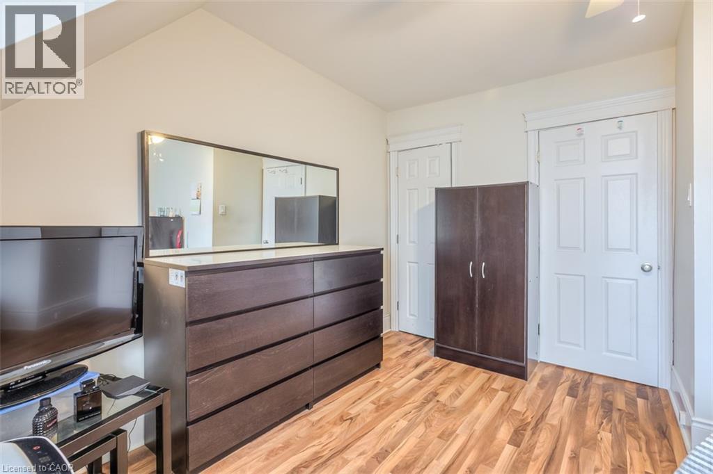 41 SPRINGHURST Avenue - 27