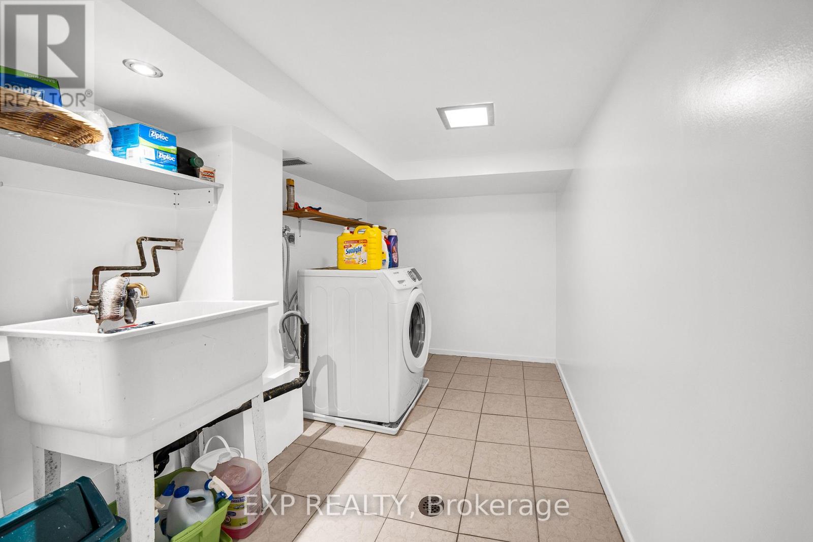 #6 2 BERTONA STREET - 24