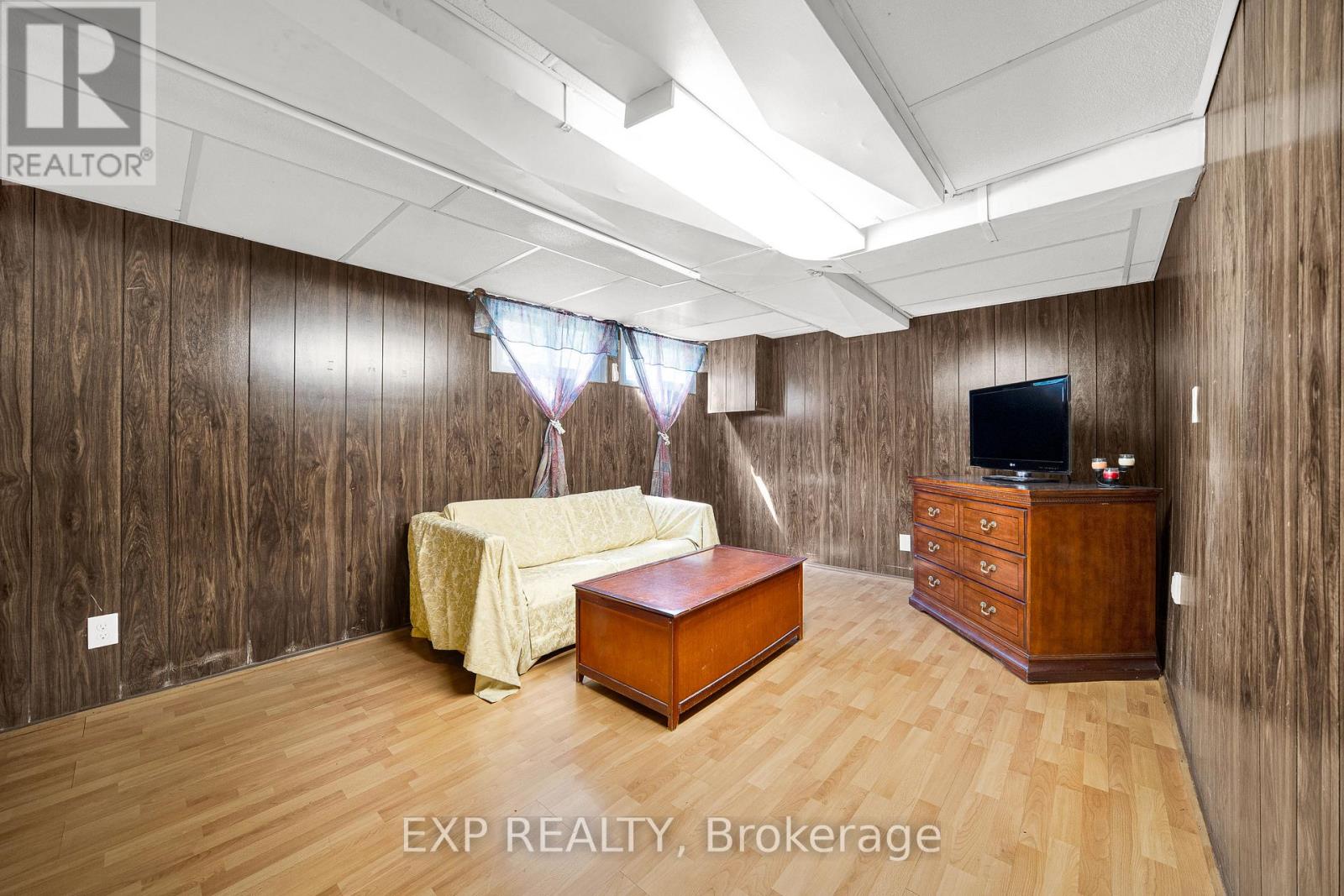 #6 2 BERTONA STREET - 25