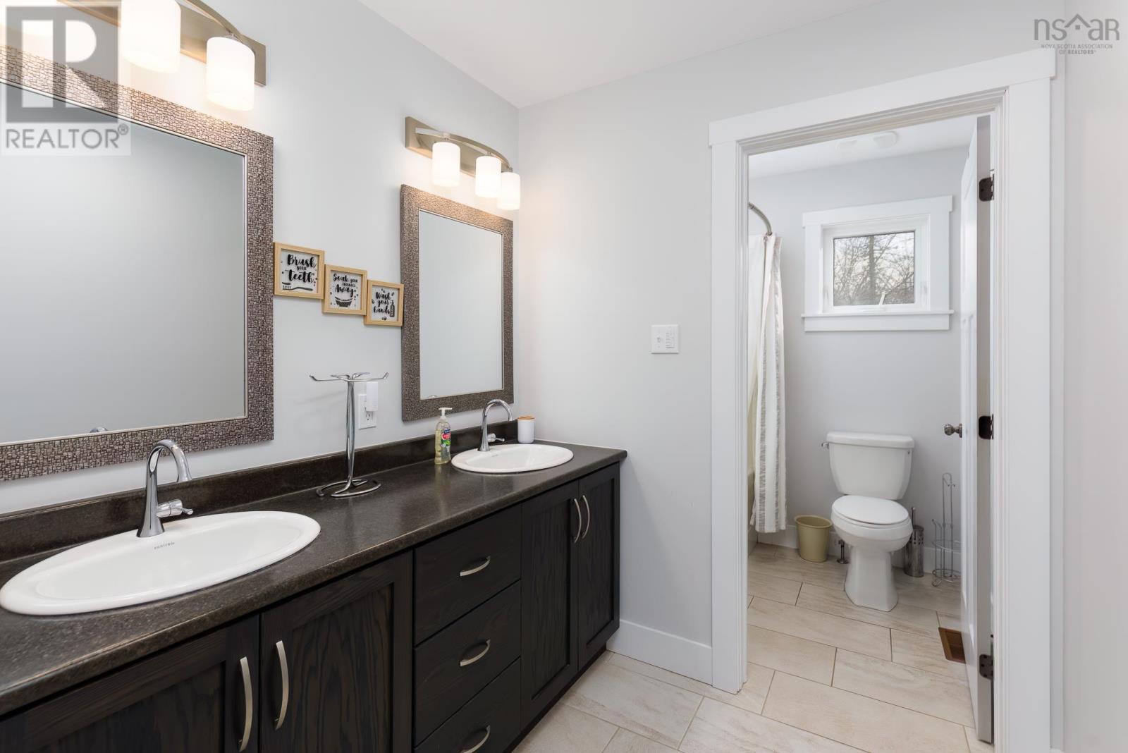 4566 St Margarets Bay Road - 33