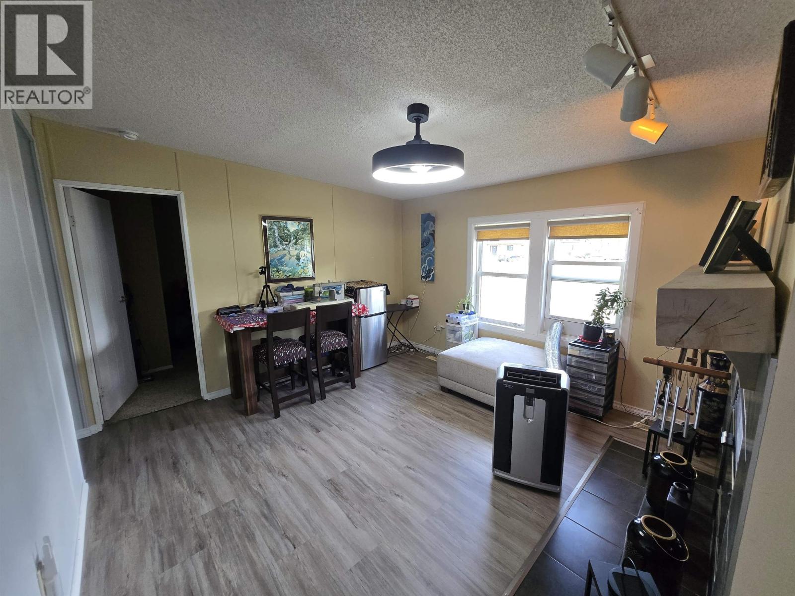 1243 MOUNTAIN ASH ROAD - 7