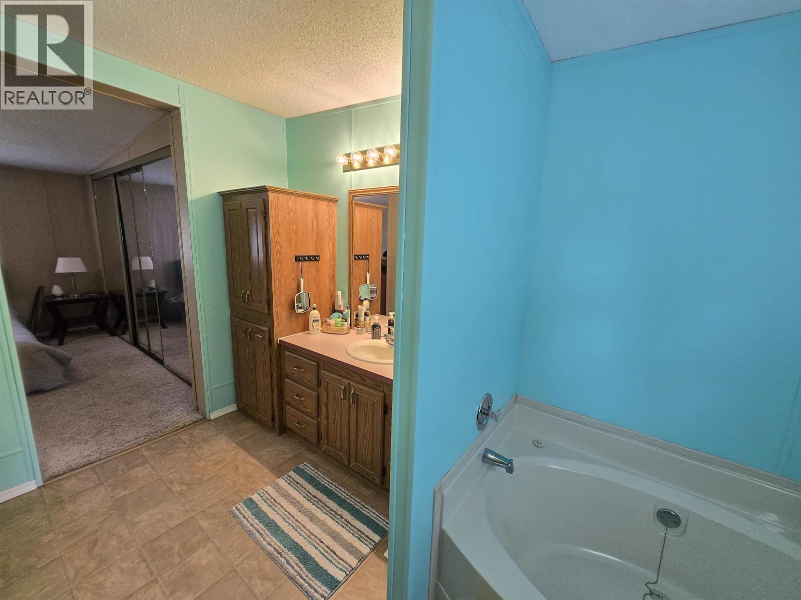 1243 MOUNTAIN ASH ROAD - 27