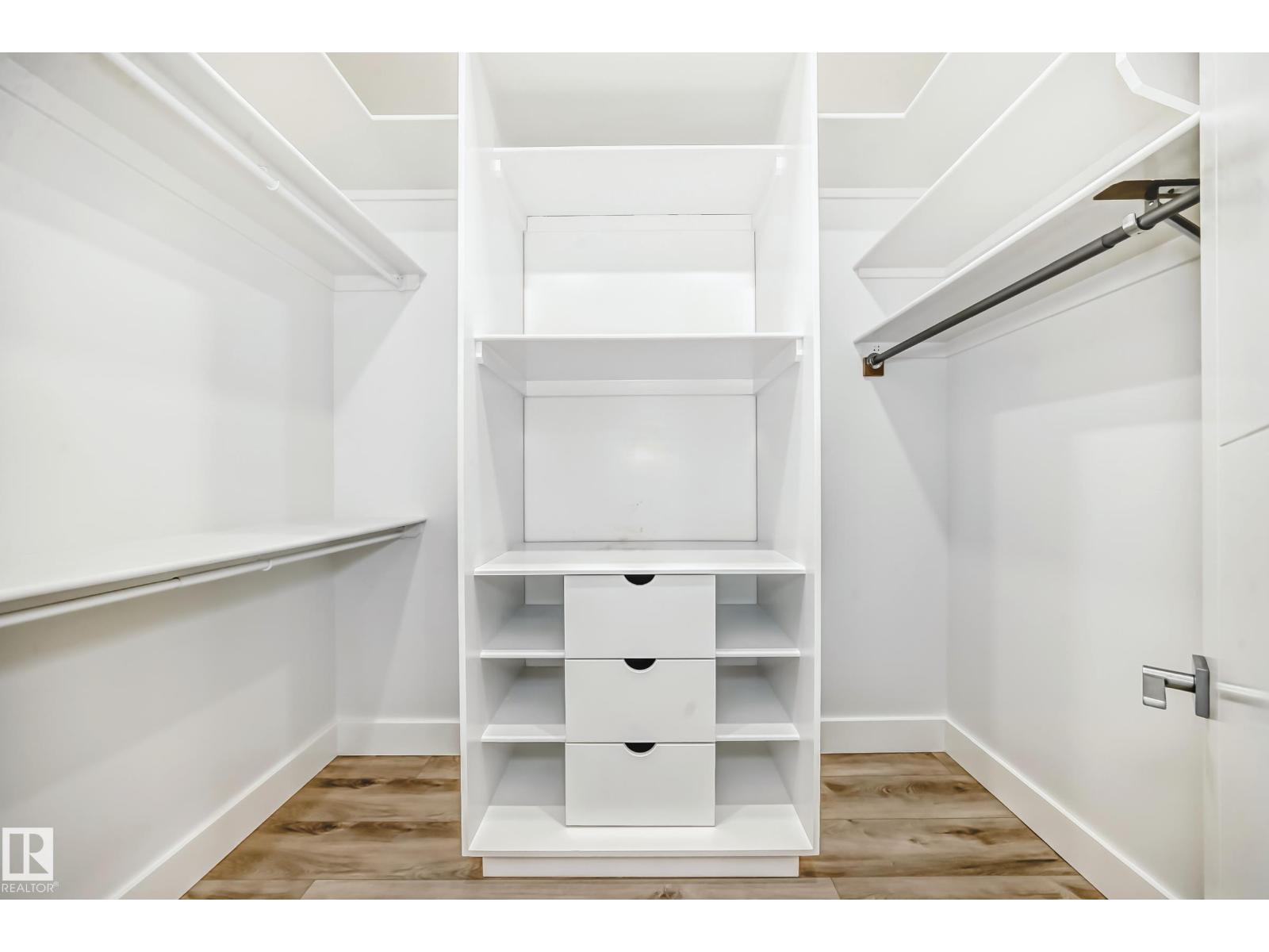 10506 68 AV NW - 29
