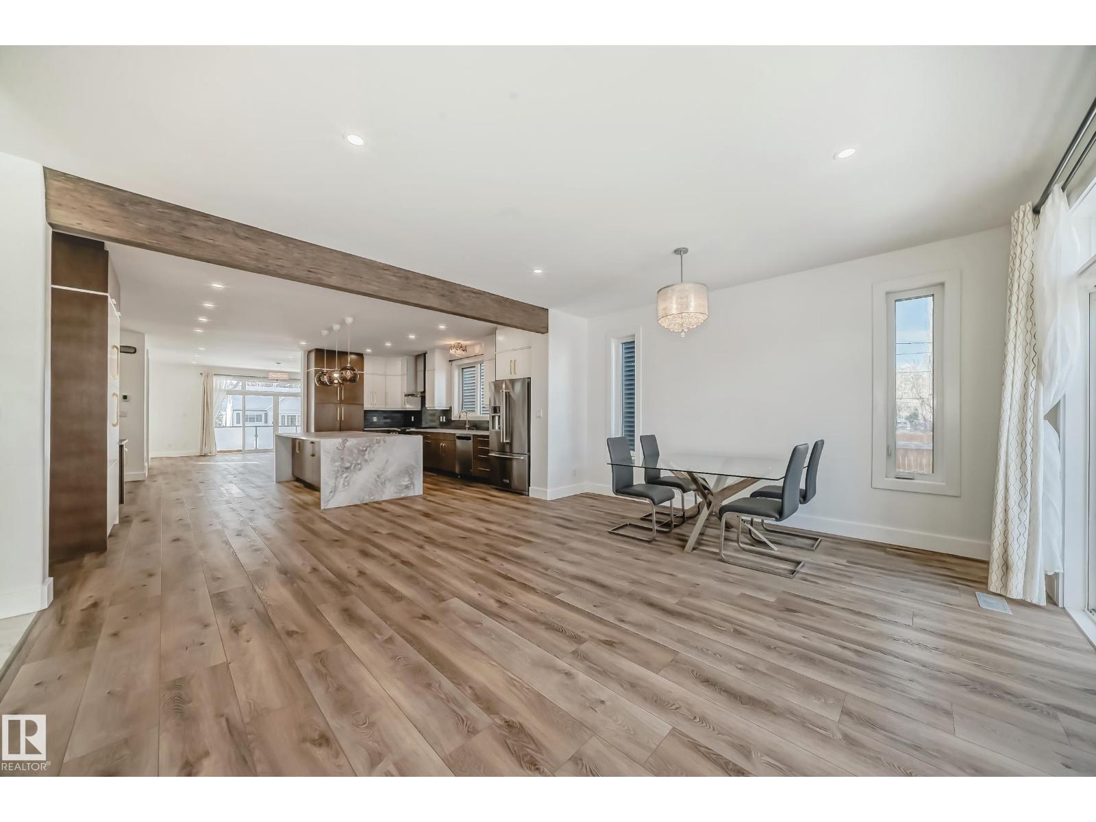 10506 68 AV NW - 14