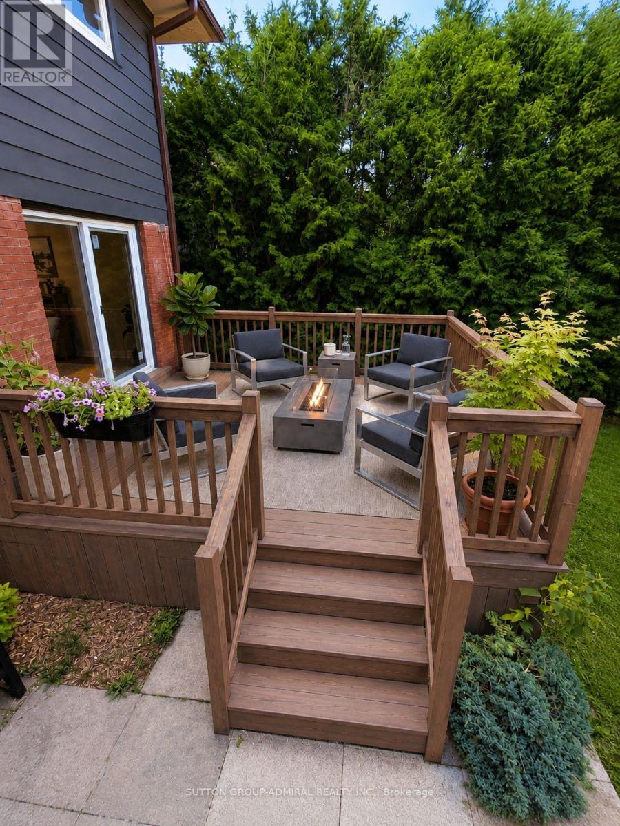 865 REGENT DRIVE - 27