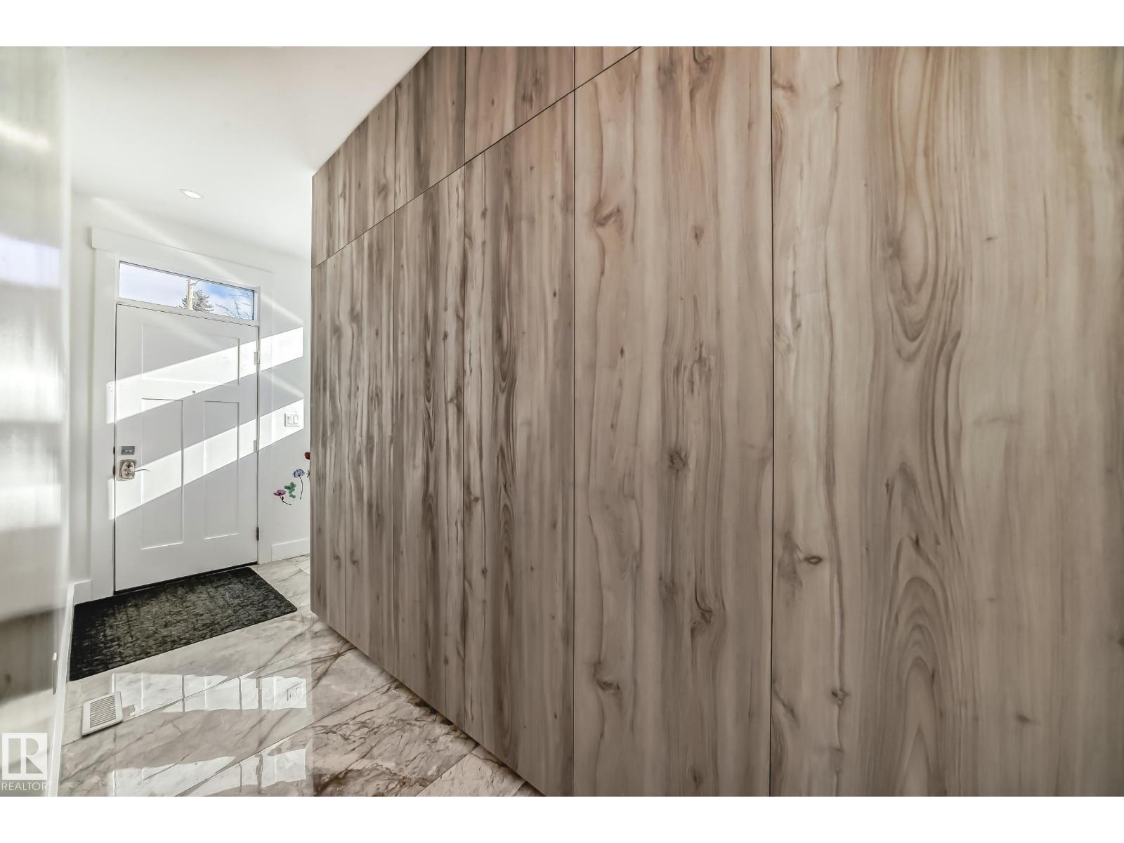 10506 68 AV NW - 19