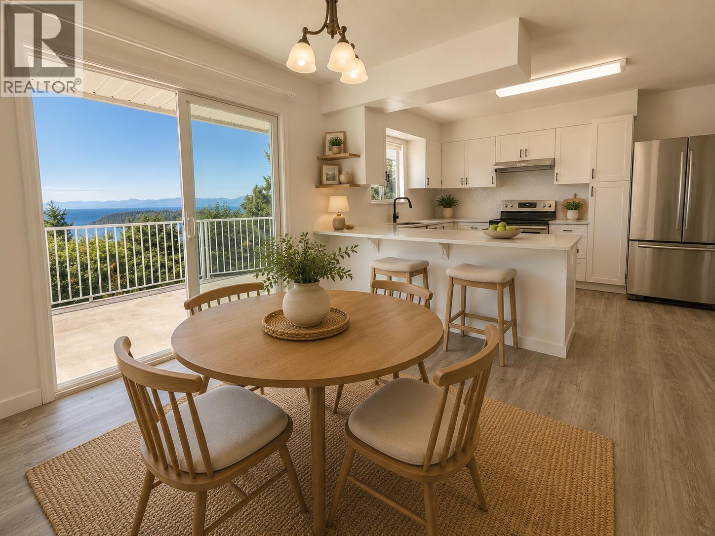 6472 JASPER ROAD, Sechelt