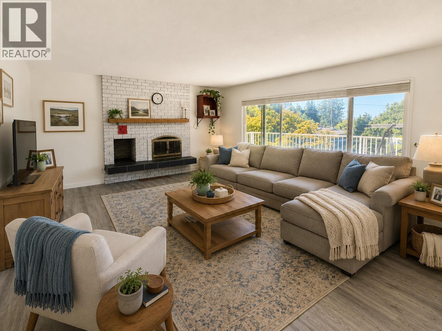 6472 JASPER ROAD, Sechelt