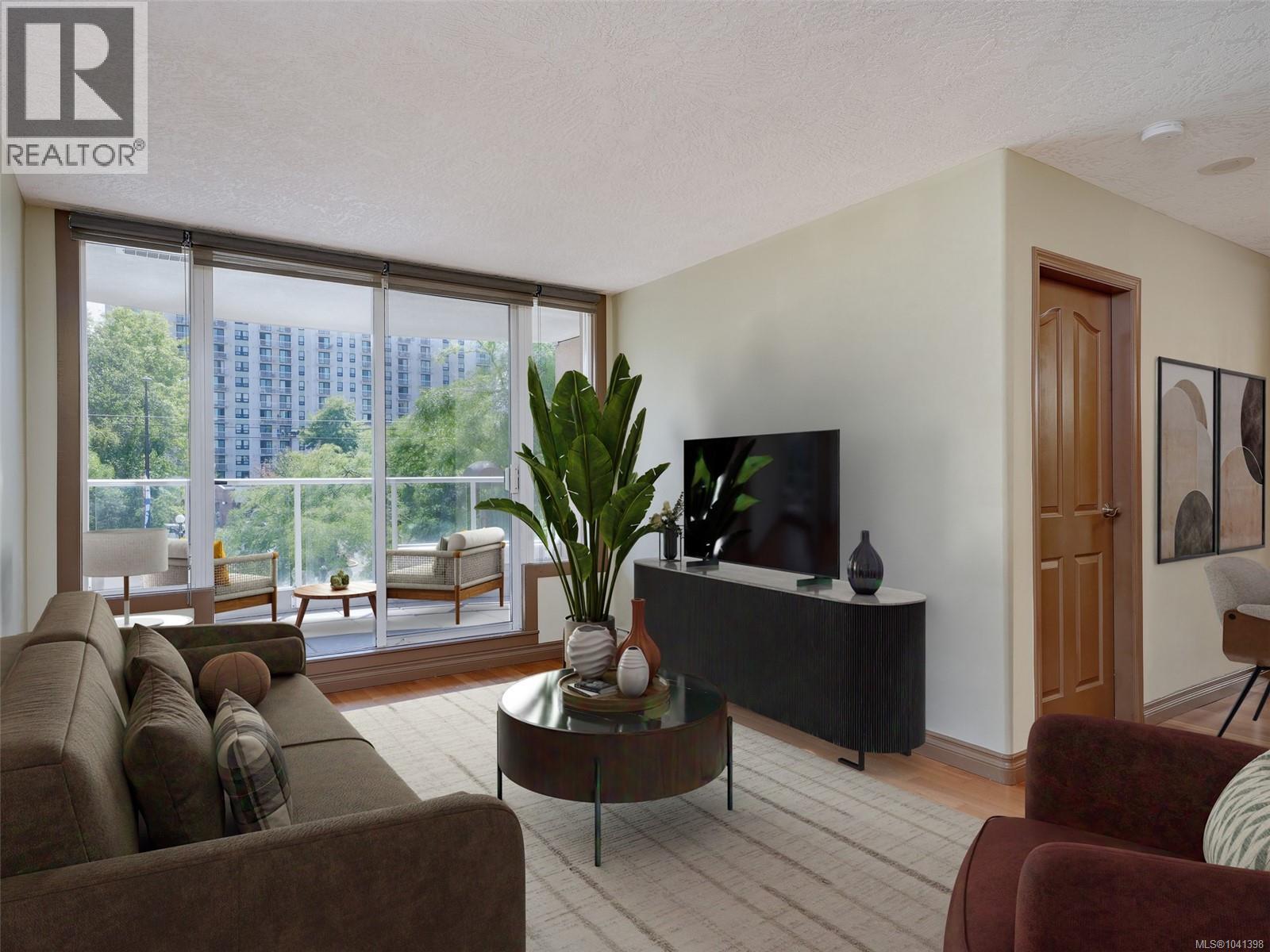 #205 930 Yates St - 4