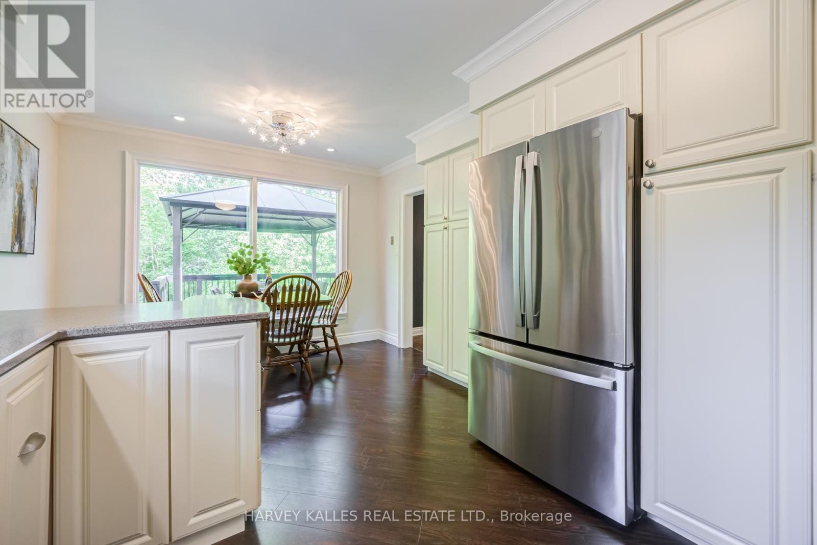 19 RIDGEGATE CRESCENT - 18