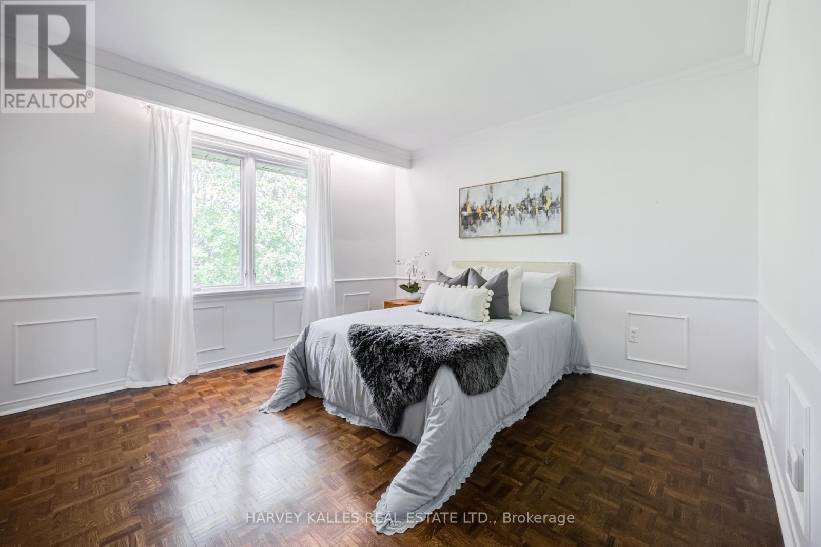 19 RIDGEGATE CRESCENT - 29