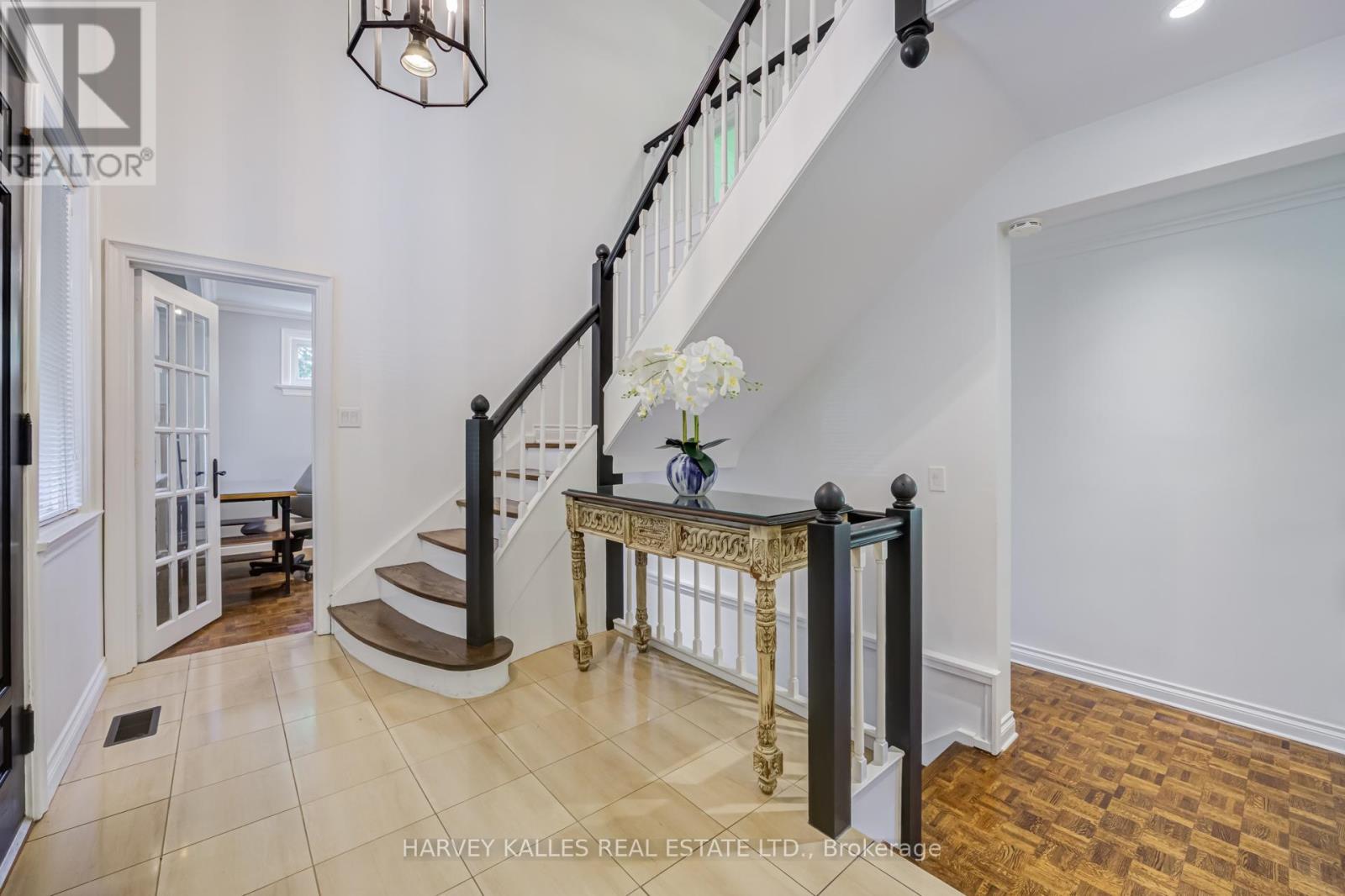 19 RIDGEGATE CRESCENT - 4