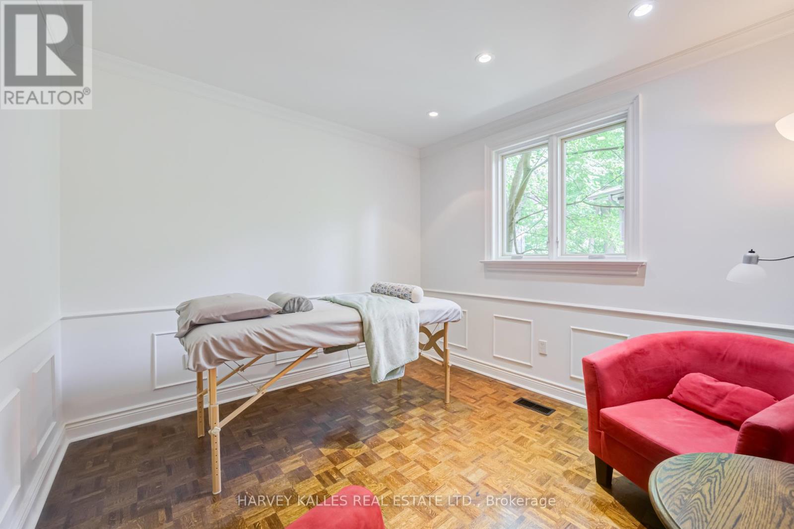 19 RIDGEGATE CRESCENT - 7