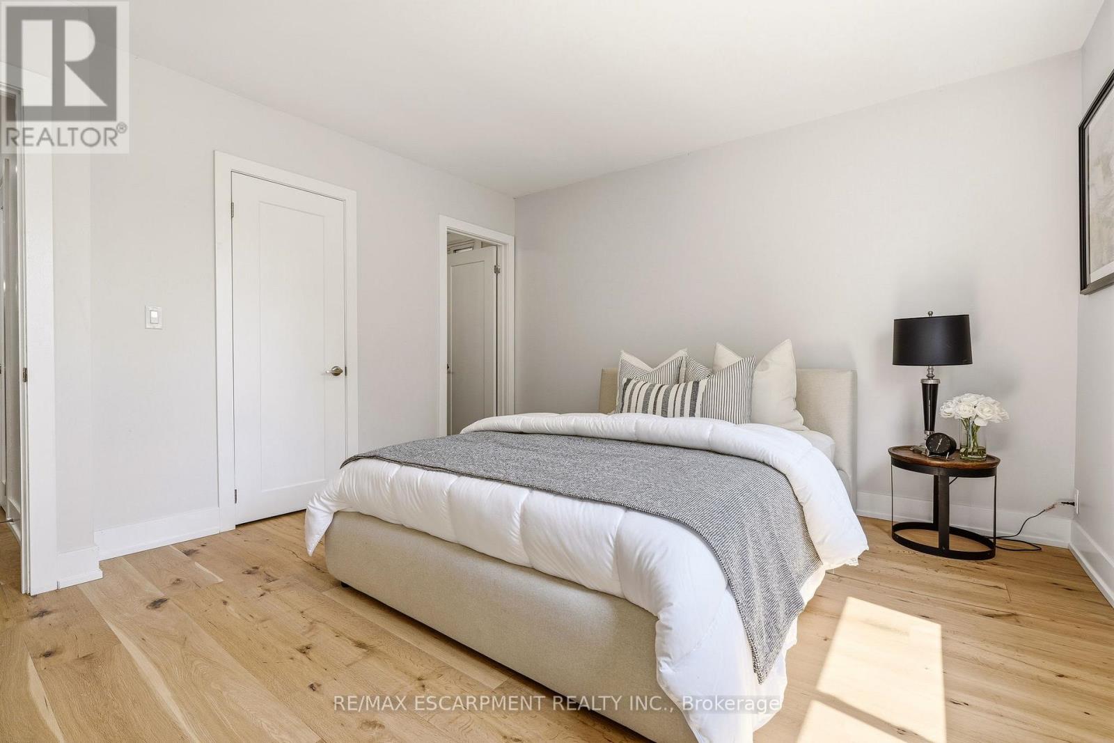 2234 KILBRIDE STREET - 13