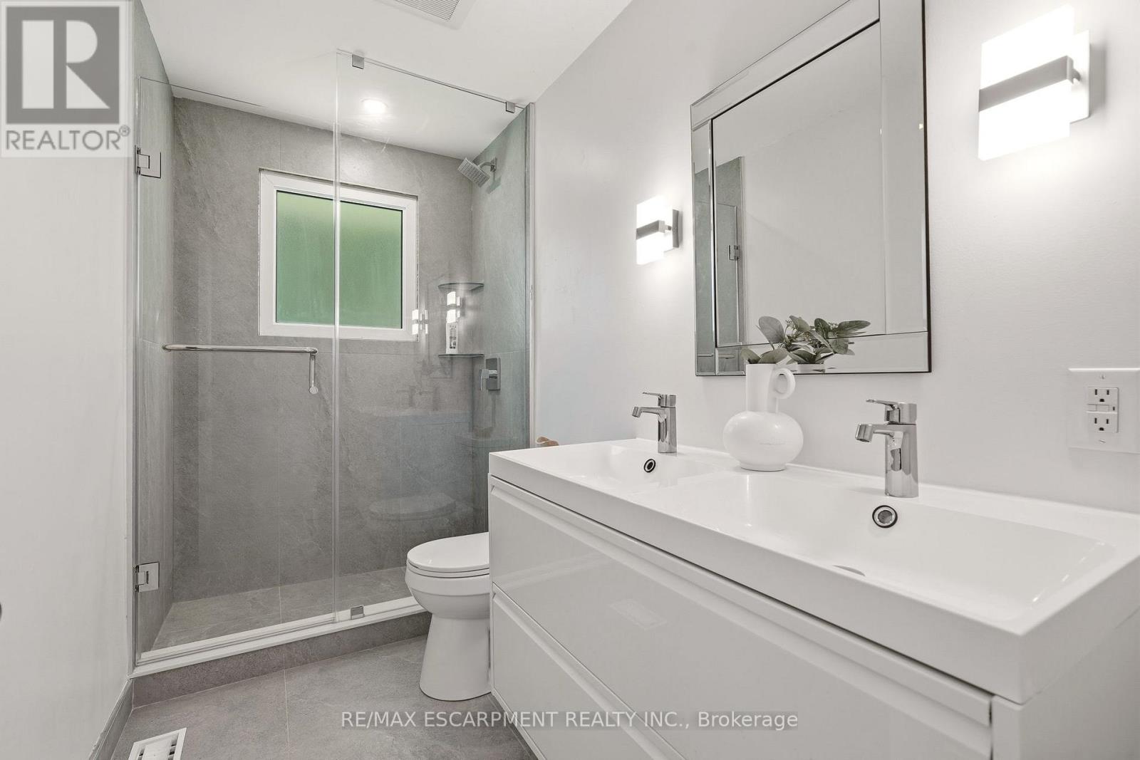 2234 KILBRIDE STREET - 15