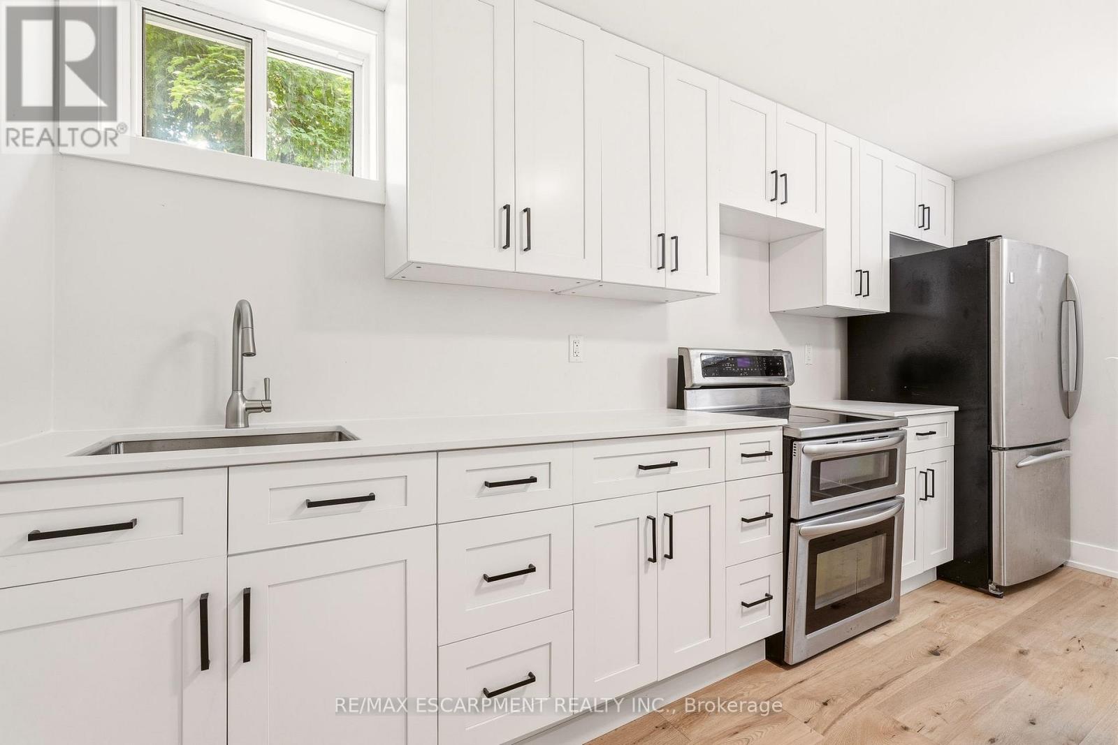 2234 KILBRIDE STREET - 23