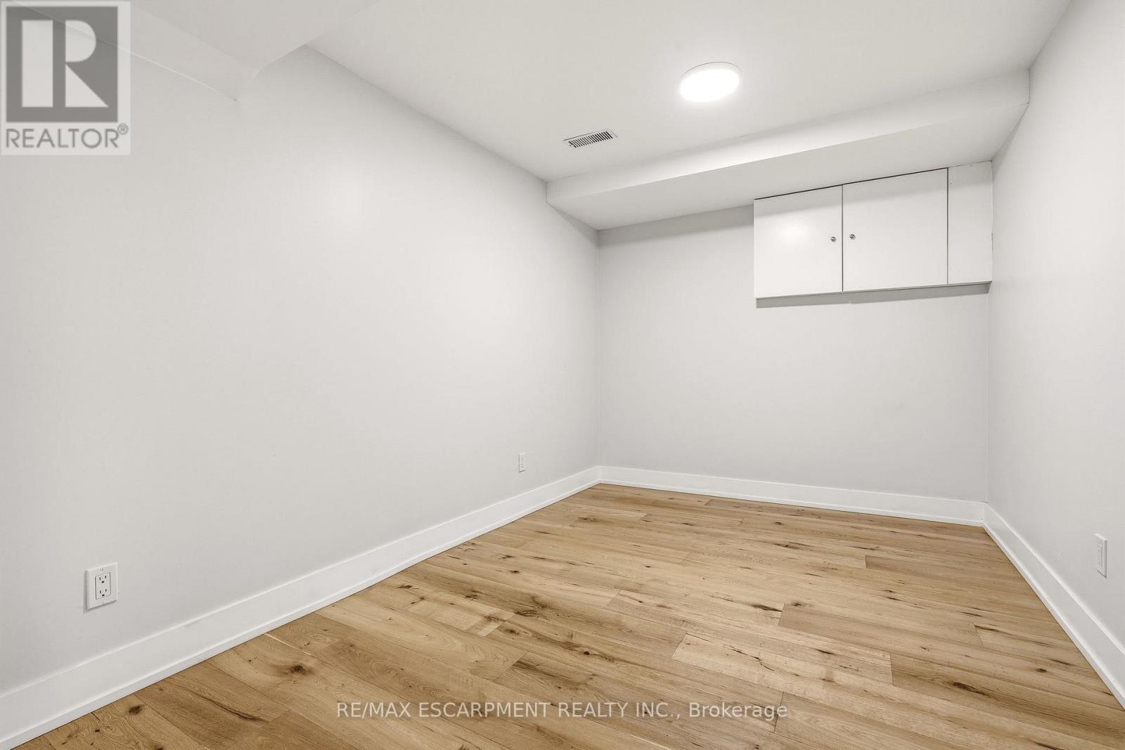 2234 KILBRIDE STREET - 26