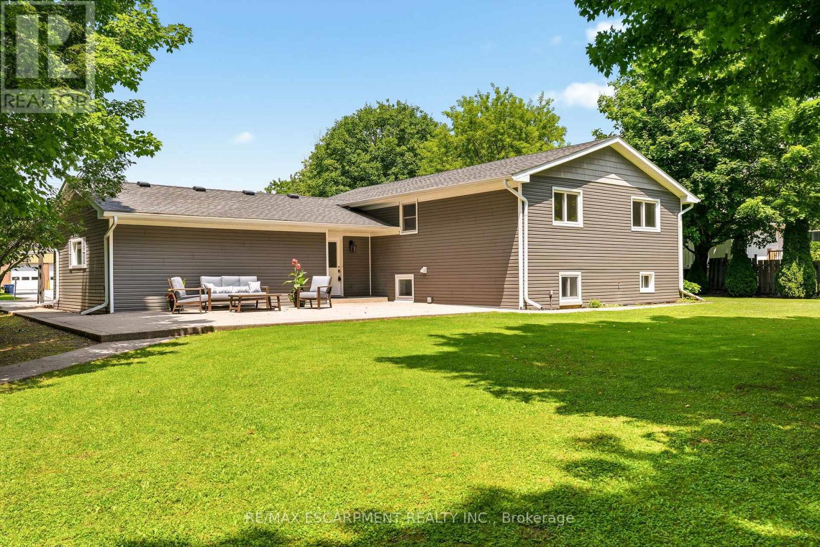 2234 KILBRIDE STREET - 28