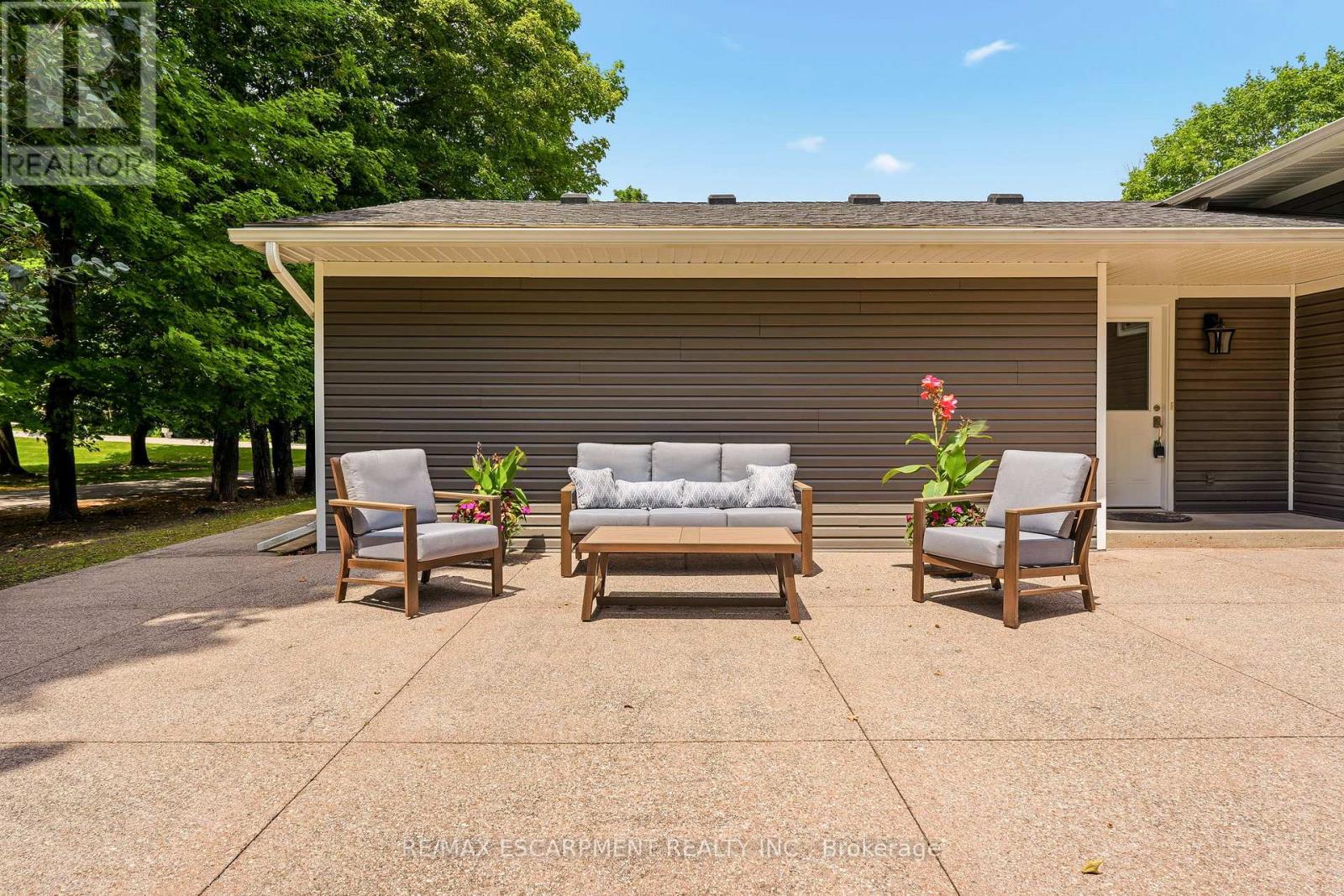 2234 KILBRIDE STREET - 29