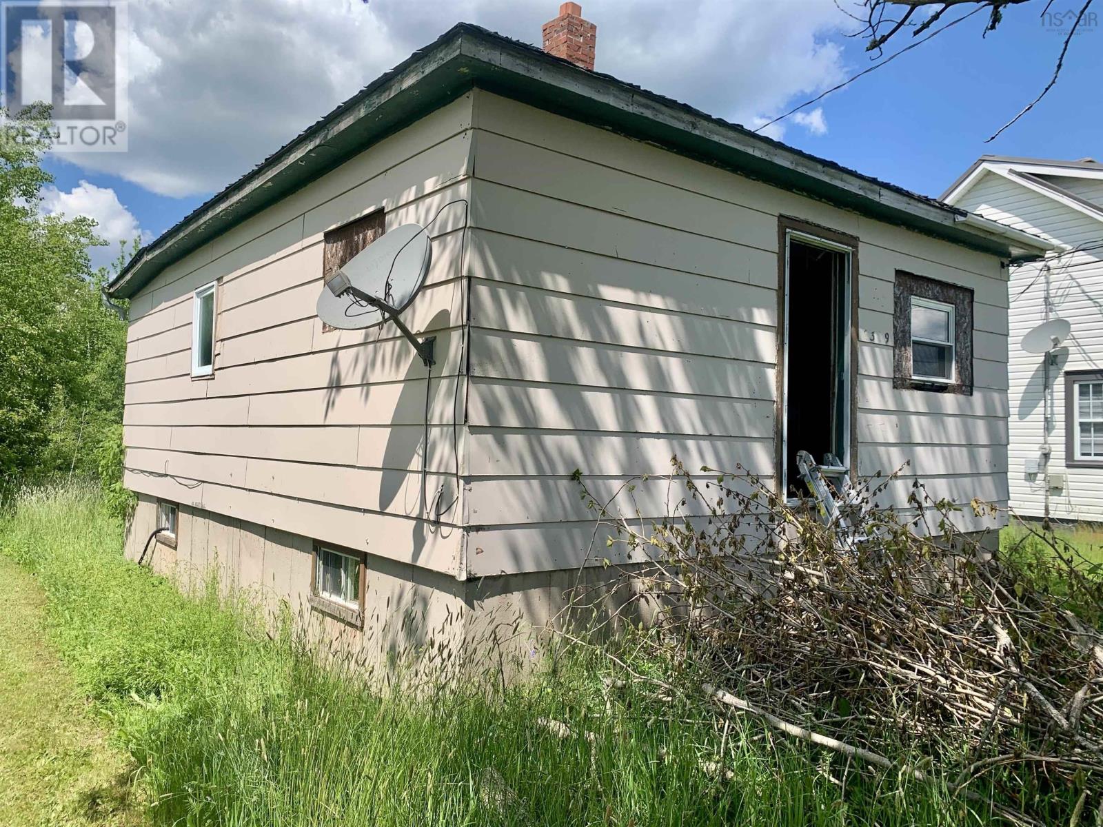 2399 Athol Road - 2