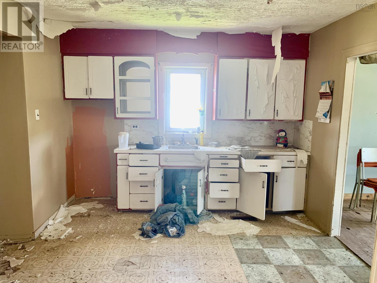 2399 Athol Road - 8