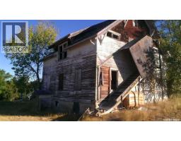 Family room - 2015 1st Street N, Rockglen, SK S0H3R0 Photo 8