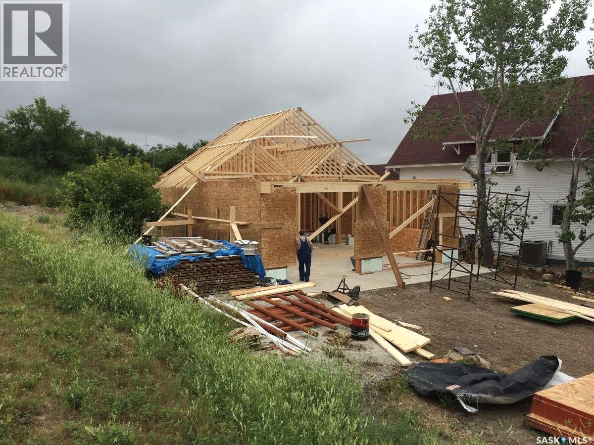 2015 1st STREET N - Image 20