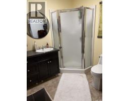 2015 1st Street N, Rockglen, SK S0H3R0 Photo 28