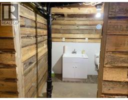 2015 1st Street N, Rockglen, SK S0H3R0 Photo 41