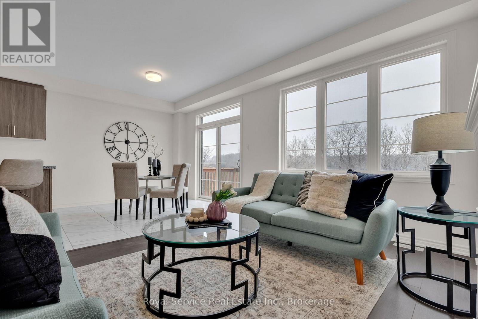 472 TREVOR STREET - 14