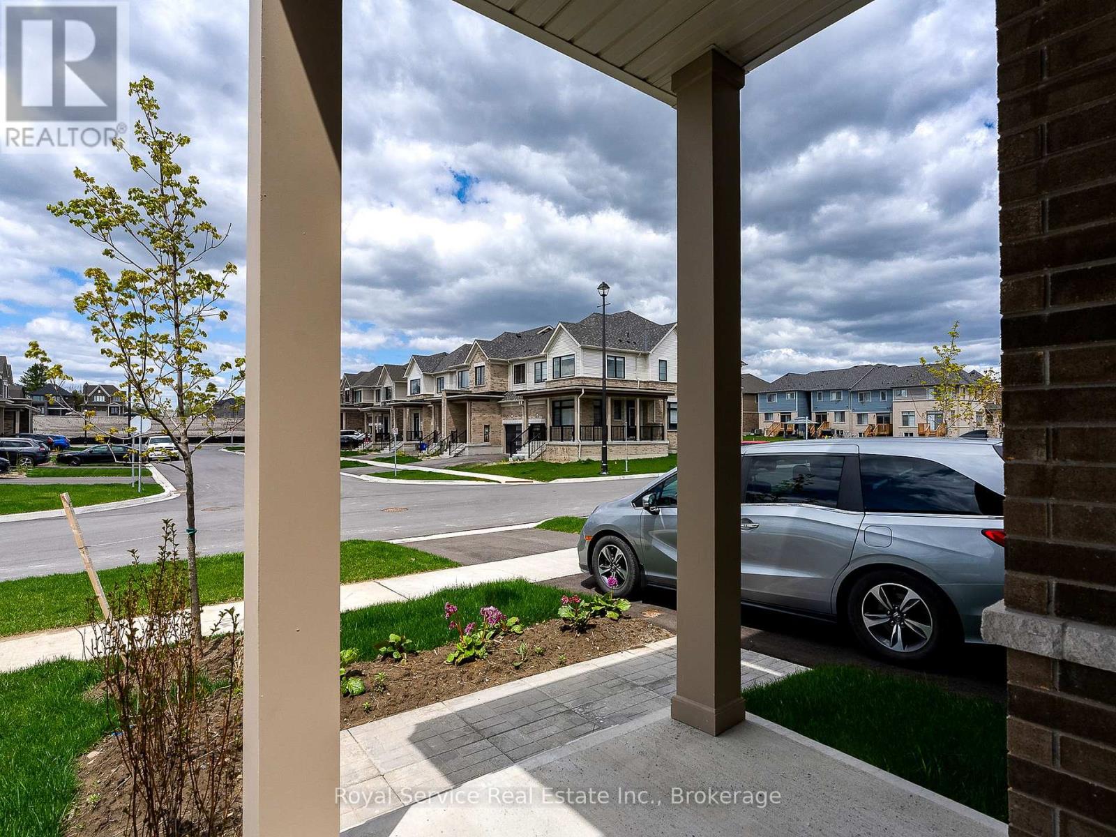 472 TREVOR STREET - 3