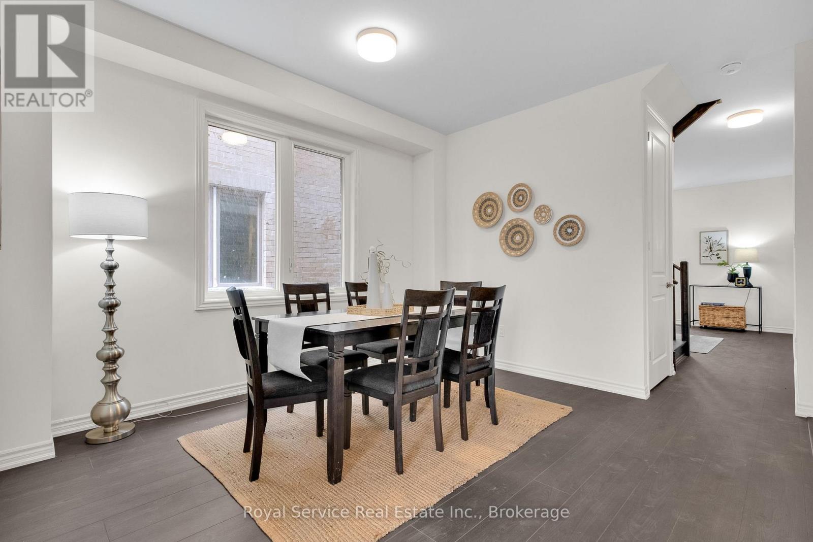 472 TREVOR STREET - 8