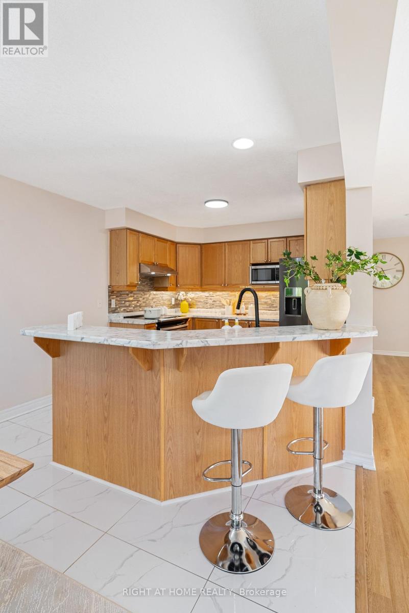 754 HEDGEROW PLACE - 16