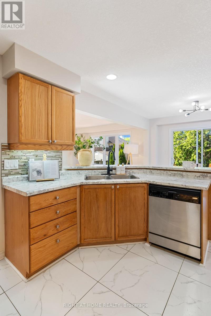 754 HEDGEROW PLACE - 15