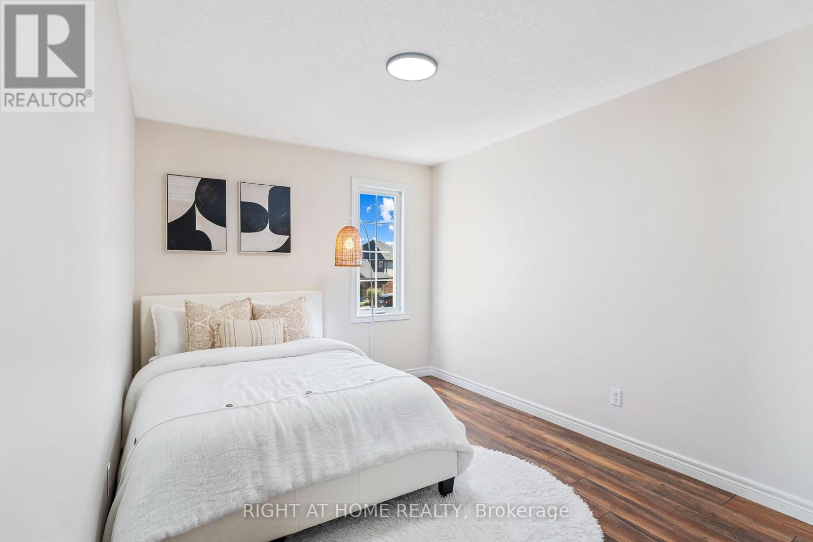 754 HEDGEROW PLACE - 36