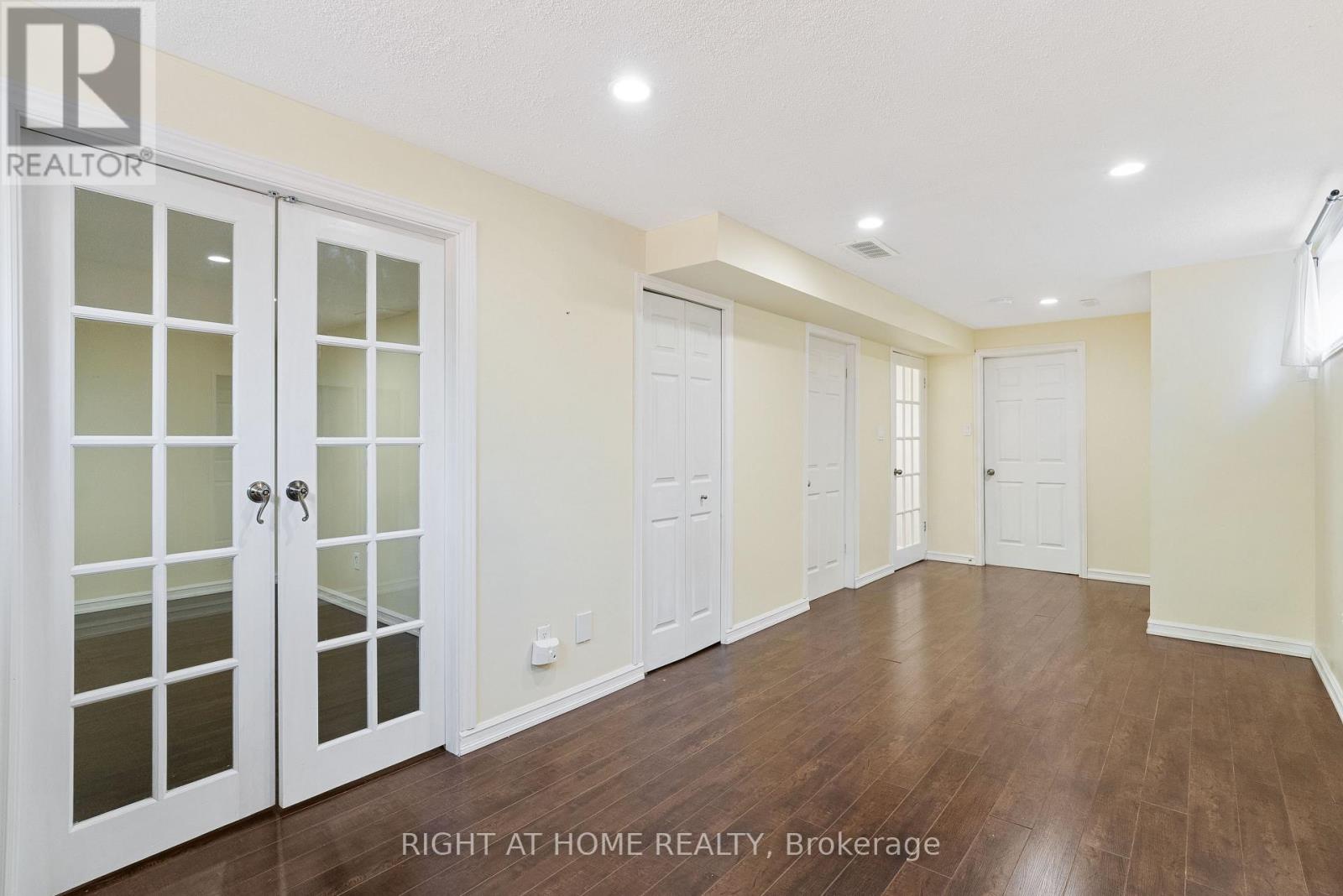 754 HEDGEROW PLACE - 43