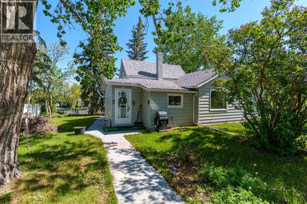 235 3 Street - 43